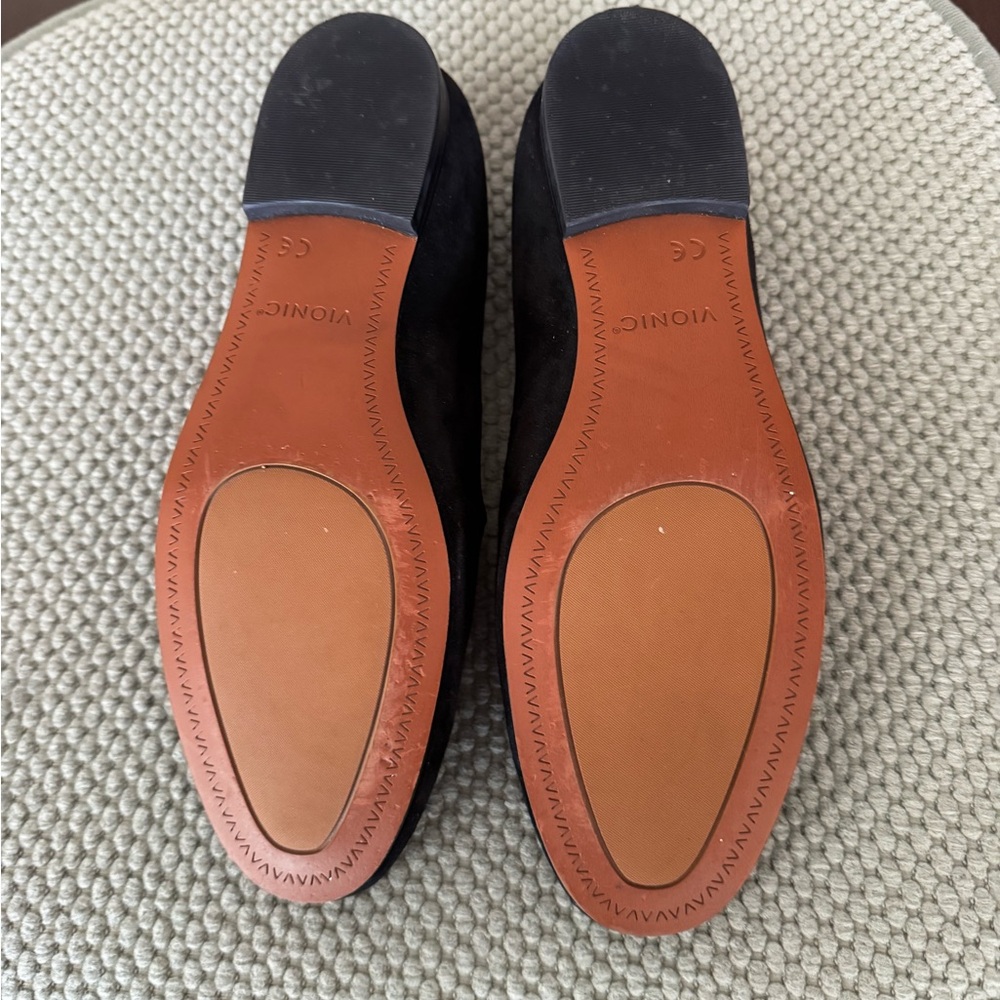 Vionic Willa / Willa II Black Suede Slip-On Loafers – Size 6.5 - Picture 3 of 6